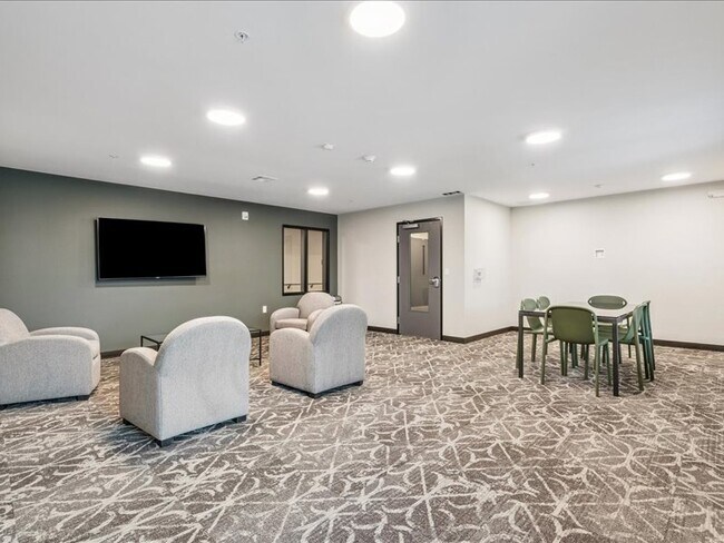 Foto del edificio - ARRO Senior (55+) Apartments