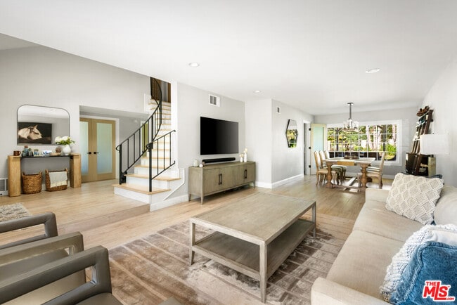 Foto del edificio - 28667 Acacia Glen St