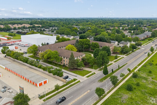 Aerial Context - Riverwood Court Apartments