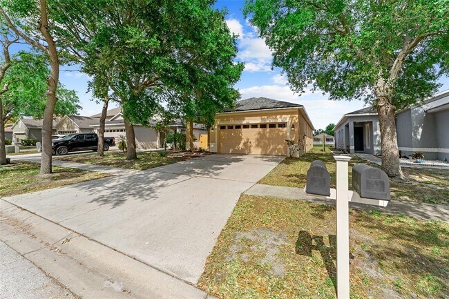 Foto del edificio - 8420 Deer Chase Dr
