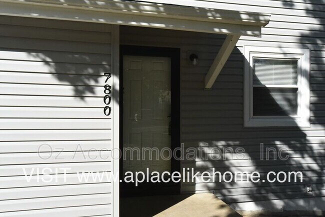 Building Photo - 7800 Grandview Ln