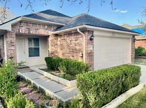 Building Photo - 1614 York Creek Dr