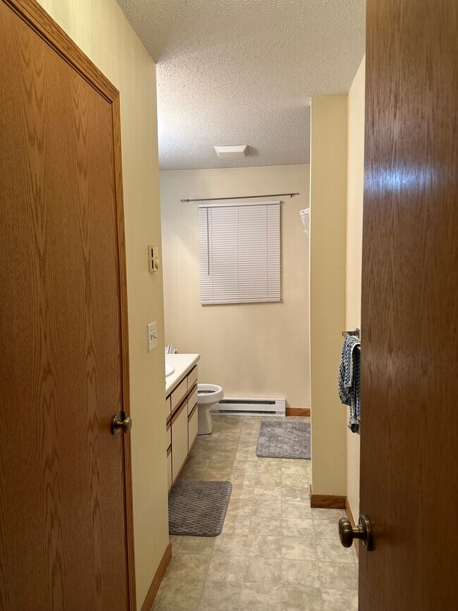 Building Photo - 2417 Vermilion Rd