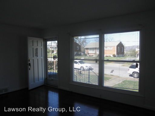 Foto del edificio - 2411 Durham St NW