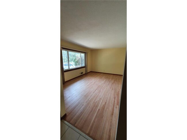 Foto del edificio - 4905 W 84th St