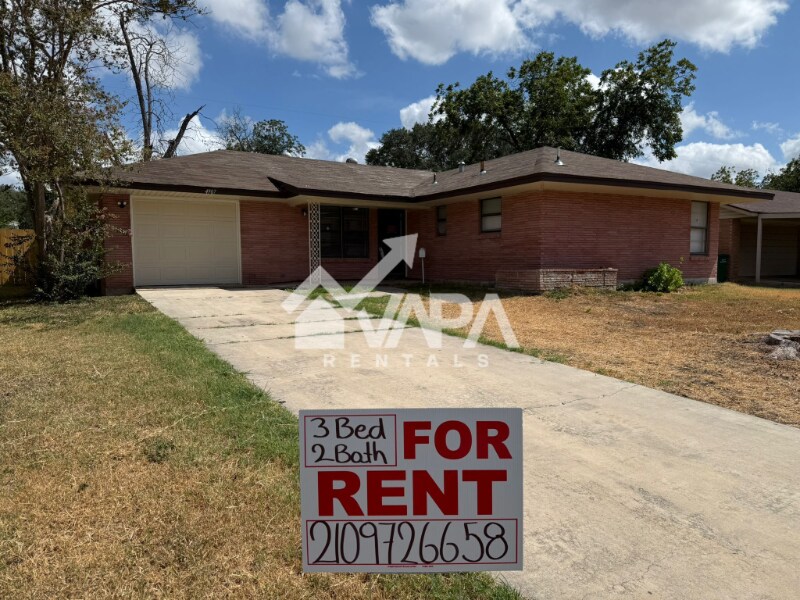 Foto principal - 4907 Stoneleigh Dr