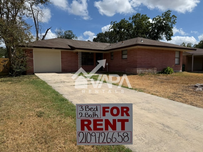 Building Photo - 4907 Stoneleigh Dr