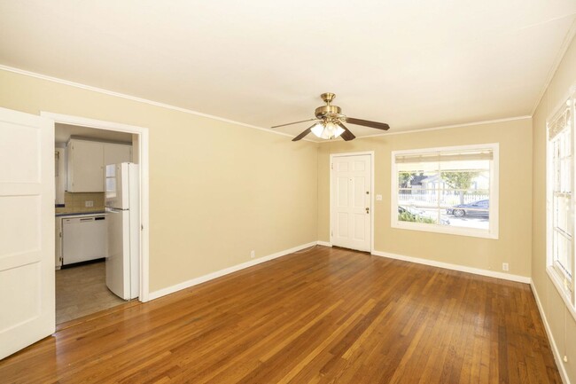 Building Photo - Charming Single Family Home in Midtown Pal...