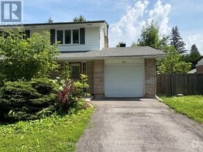 Building Photo - 646 Ingram Crescent
