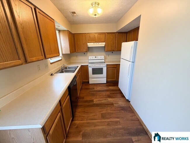 Foto del edificio - Spacious 3-Bedroom, 2-Bath Home