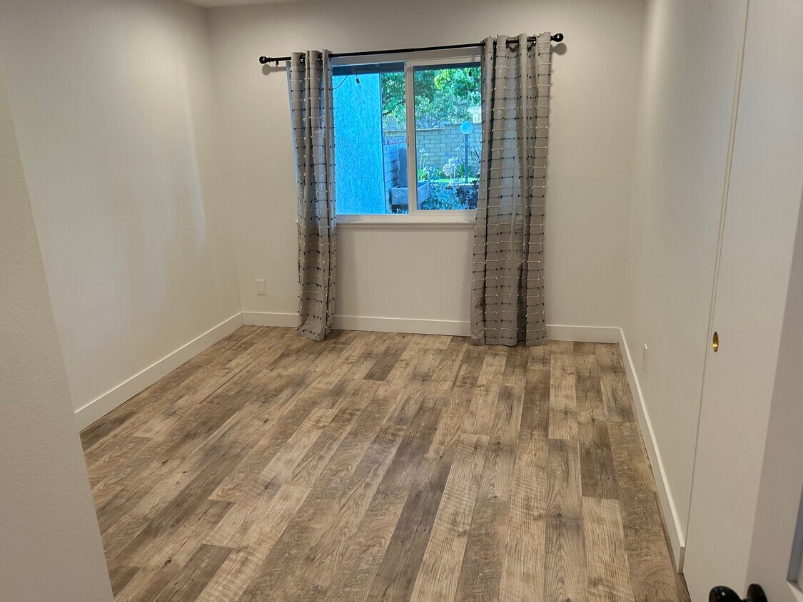 413 Baja Ct Townhomes in Camarillo, CA Westside Rentals