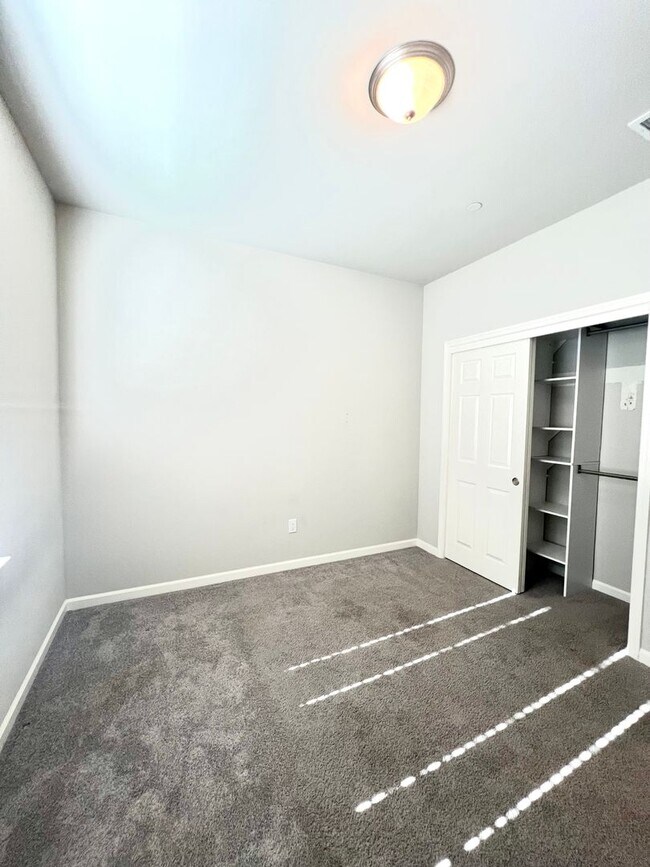 Foto del edificio - Charming 3 bedroom, 2 Bath Home, Now Avail...