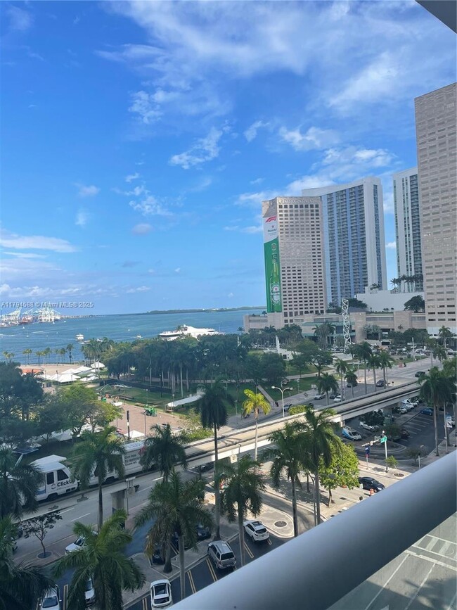 Foto del edificio - 50 Biscayne Blvd