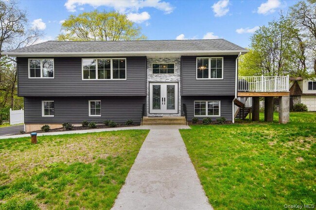 Building Photo - 10 Sandhage Dr