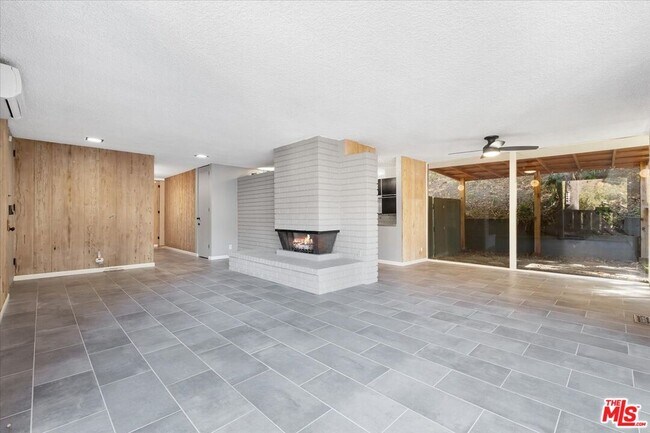 Building Photo - 1430 Benedict Canyon Drive