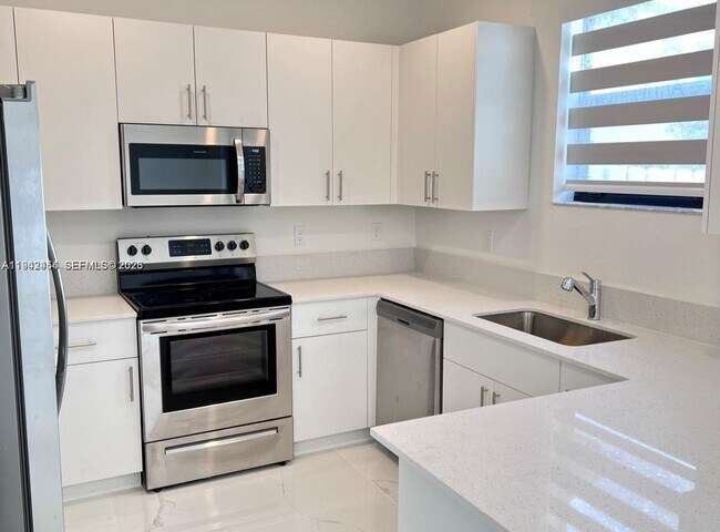 Foto del edificio - 15903 SW 2nd Pl