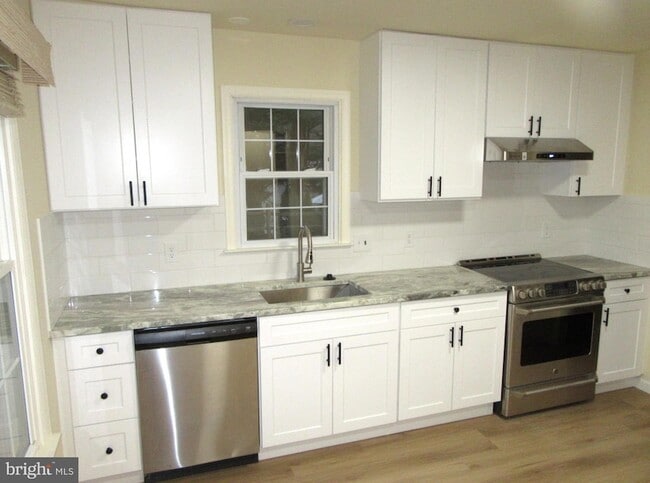Foto del edificio - 512 Cobblers Ln