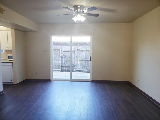 Foto del edificio - 4172 Belle Park Dr