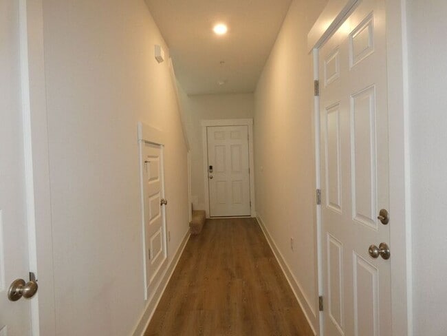 Building Photo - 9637 Nature Creek Blvd