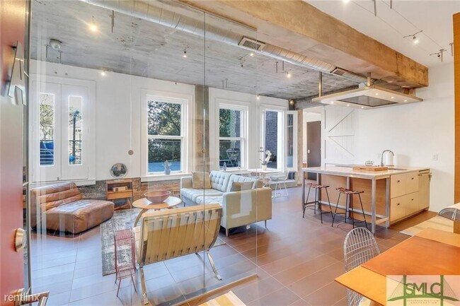 Foto del edificio - 1 br, 1 bath Condo - 106 W Gwinnett St Apt A2
