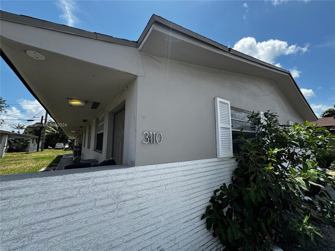 Primary Photo - 3110 NW 135th St