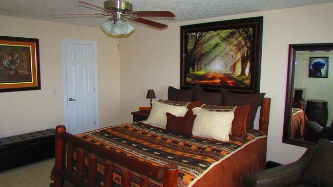 Foto del edificio - 720 Oaktree Blvd