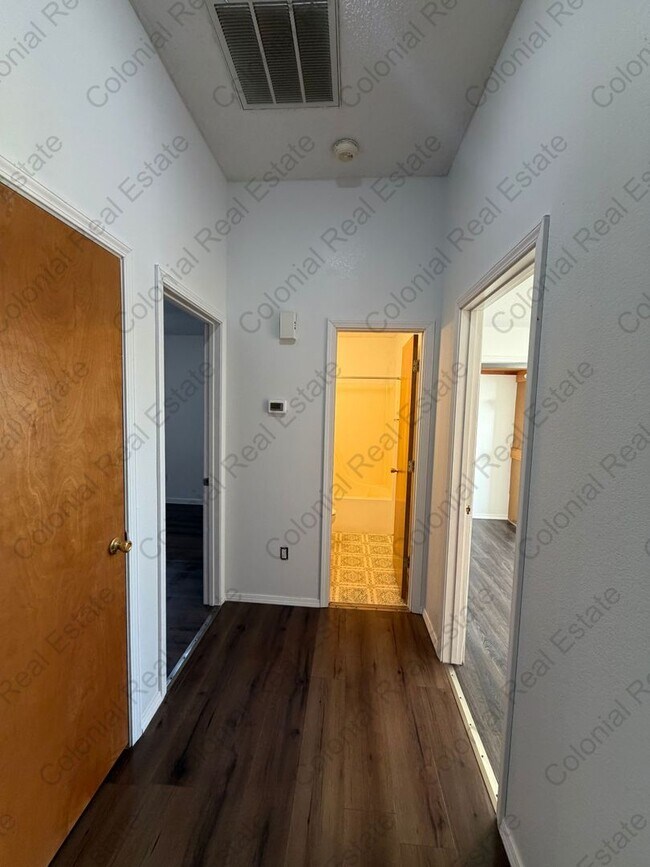 Foto del edificio - Spacious 4 bedroom 2 bath home.