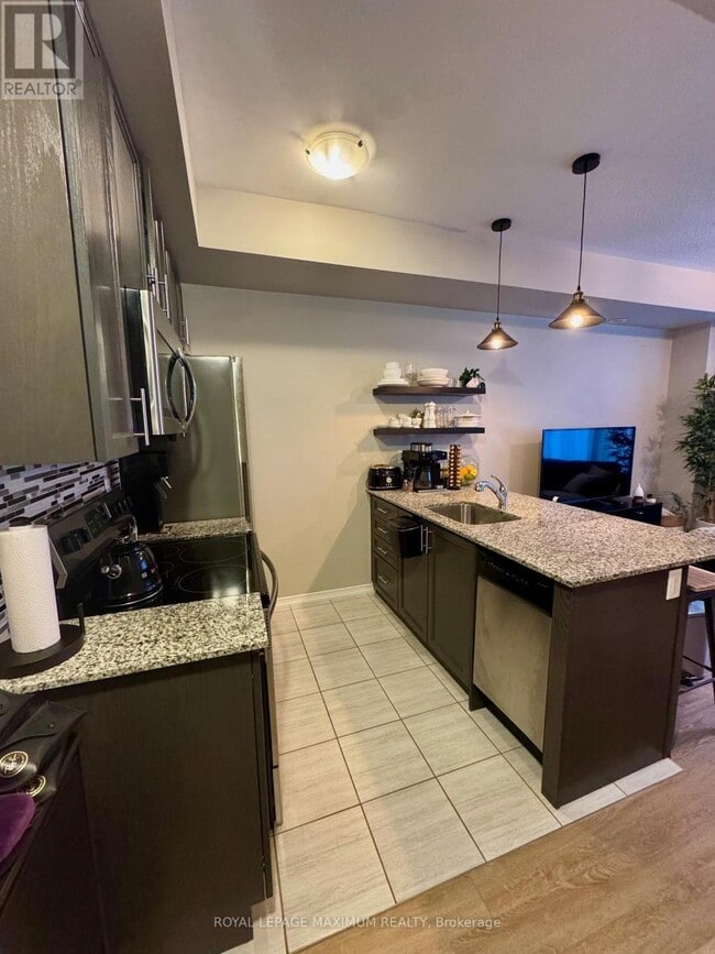 Photo du bâtiment - 30 Fieldway Rd