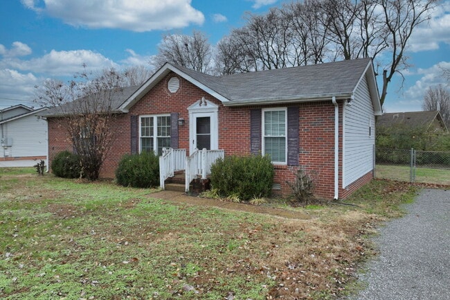 Foto del edificio - WALKABLE LOCATION! Modern 3 Bed Home Minutes from Downtown Gallatin