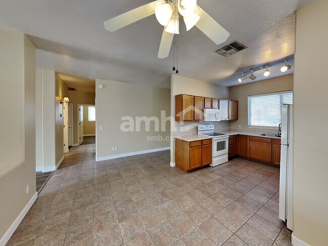 Foto del edificio - 13571 W Post Dr