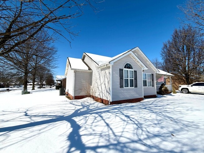 Foto del edificio - 100 Fairway Hill