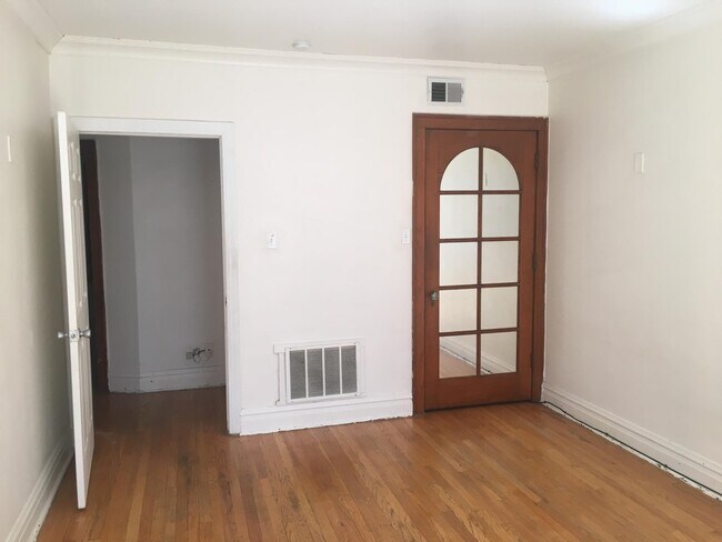 Living Room - 1426 S Austin Blvd