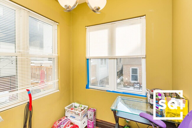 Foto del edificio - 1721 W Roscoe St