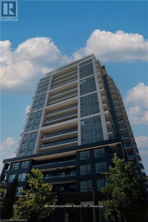 Building Photo - 385 Winston Rd