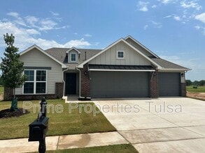 Building Photo - 13441 S 72nd Ct E
