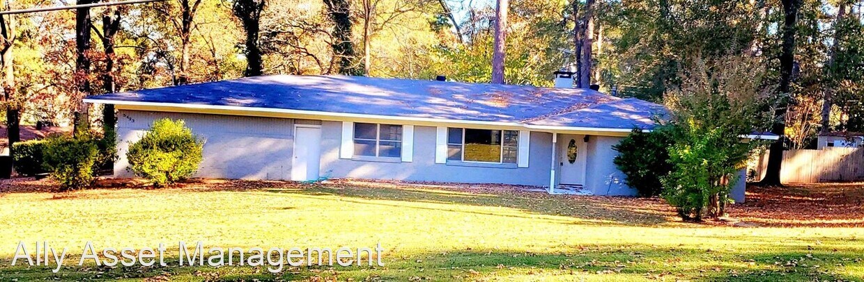 Primary Photo - 3 br, 2 bath House - 5423 S. Lakeshore