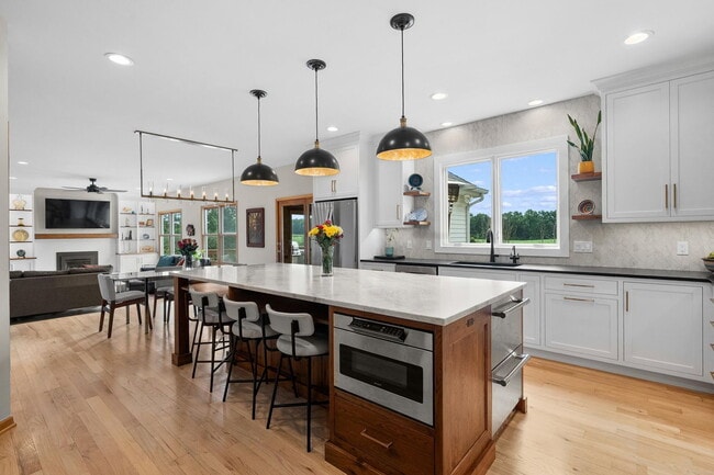 Building Photo - 22873 Cherry Hill Ct