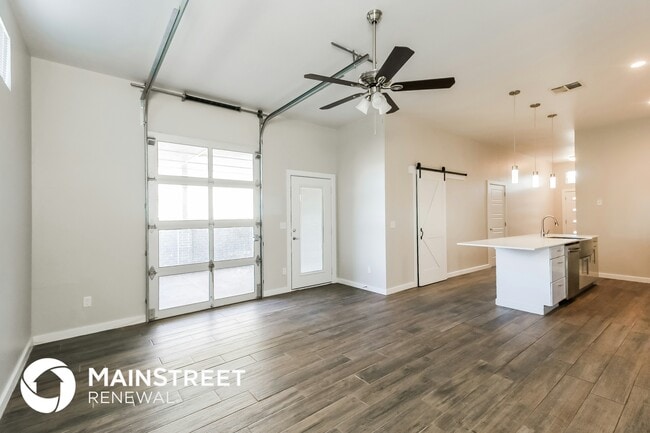 Building Photo - 11253 Paradise Out Ln