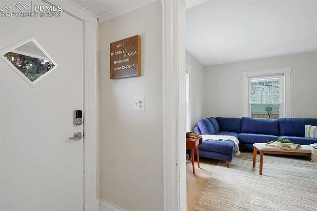 Foto del edificio - 1706 Arbor Way