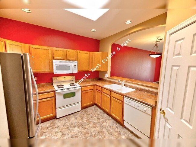 Foto del edificio - 606 W Woodfield Ct