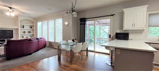Foto del edificio - 5004 W 156th St