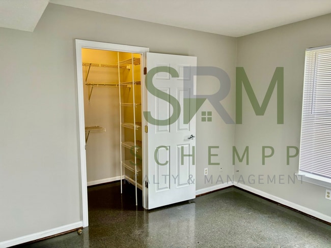 First floor 1 bedroom in West Louisville! Section 8 Accepted - First floor 1 bedroom in West Louisville! Section 8 Accepted Apartment