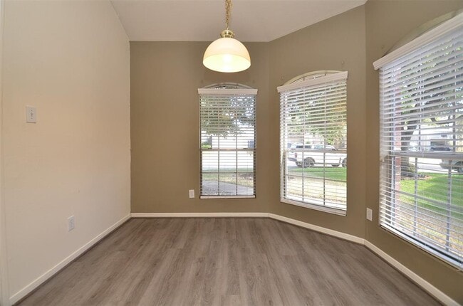 Building Photo - 19527 Juniper Vale Cir