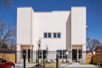 Building Photo - 5205 Bataan Rd