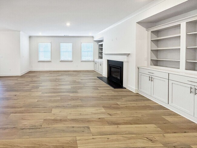 Foto del edificio - Brand New 4 BR/ 3.5 BA Home in Woodstock!