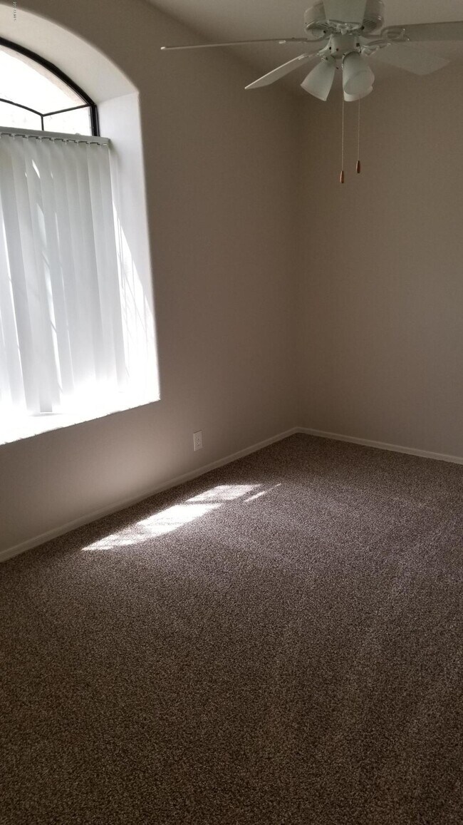 Foto del edificio - 13834 N Cambria Dr