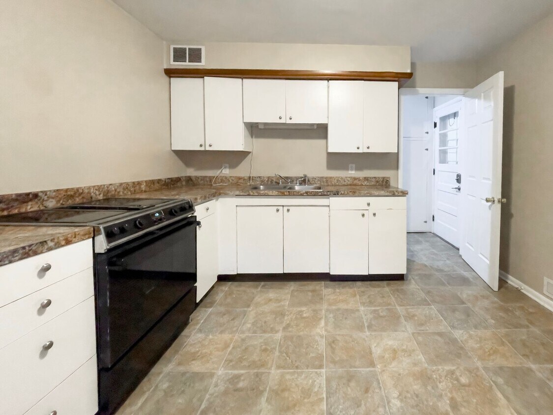 2602 W Ethel Ave Unit 2602, Muncie, IN 47303 Room for Rent in Muncie, IN