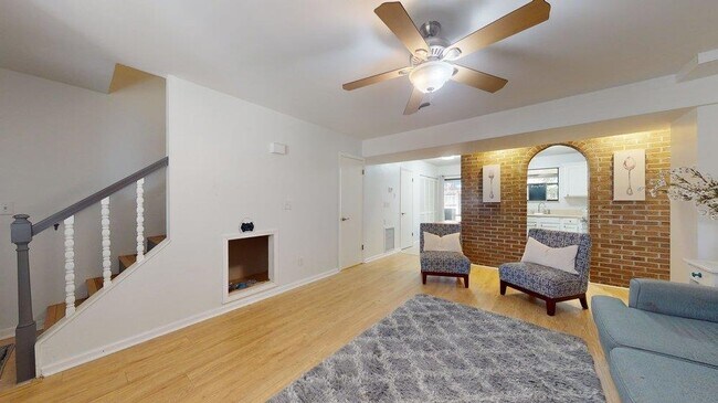 Foto del edificio - 616 Bowers Ln