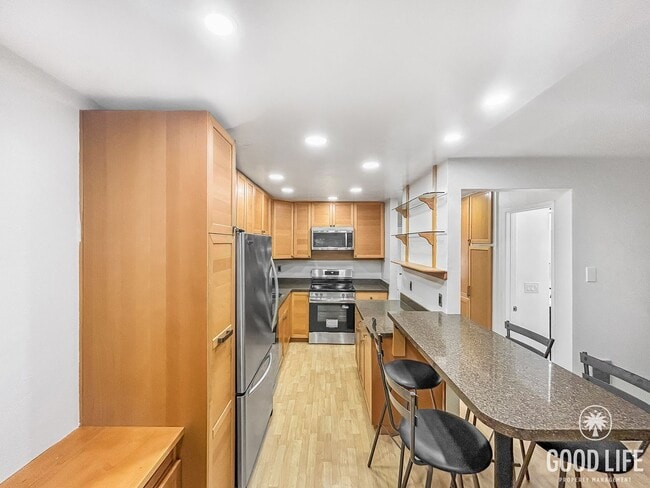 Building Photo - Beautiful 2BD 1 BA Condo in Pacific Beach ...