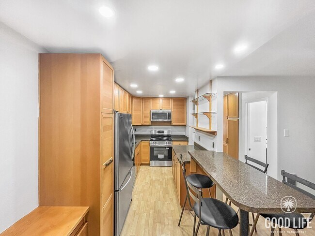 Foto del edificio - Beautiful 2BD 1 BA Condo in Pacific Beach ...